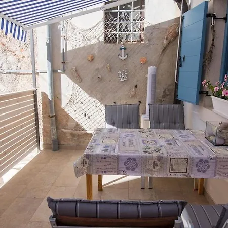 Guest house Pinea Veli Losinj