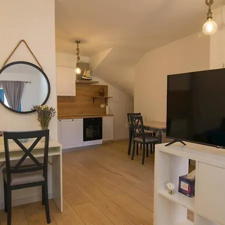 Pinea Gostinjska kuća 3*