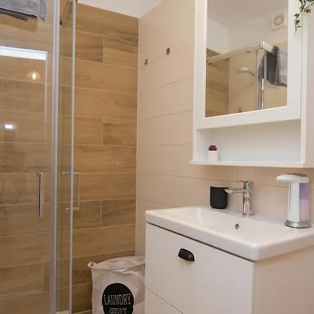 Pinea Gostinjska kuća Veli Losinj