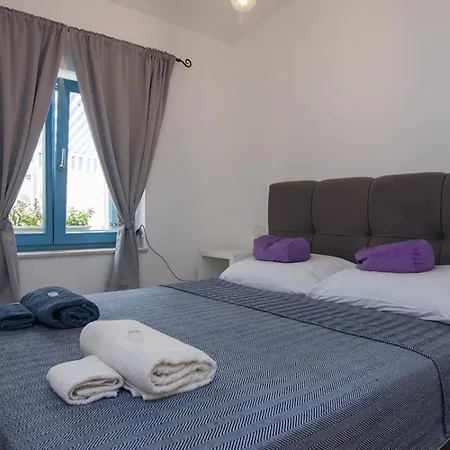 Pinea Gostinjska kuća