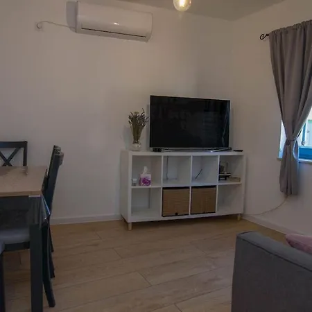 Pinea Konukevi Veli Lošinj