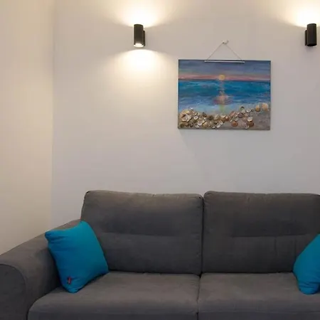 Pinea Konukevi Veli Lošinj